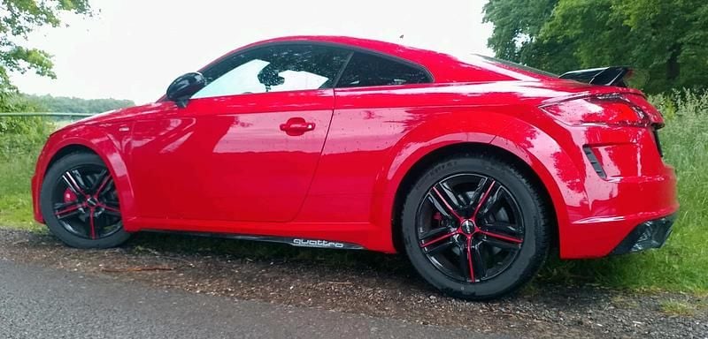 Gebraucht Audi TT Design 245 PS (180 kW) 2019 Rot Coupé