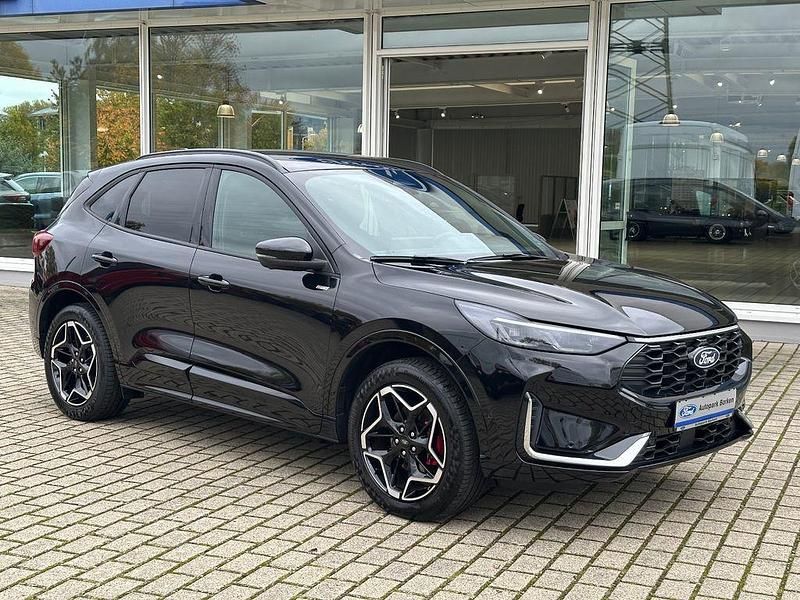 Gebraucht Ford Kuga ST-Line X 242 PS (177 kW) 2024 Schwarz SUV