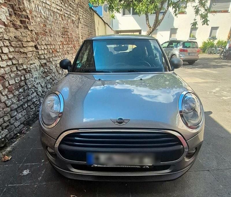 Grau Gebraucht 2016 Mini ONE Kleinwagen | 10.950 € (Etwas zu teuer) - Bild 1/4