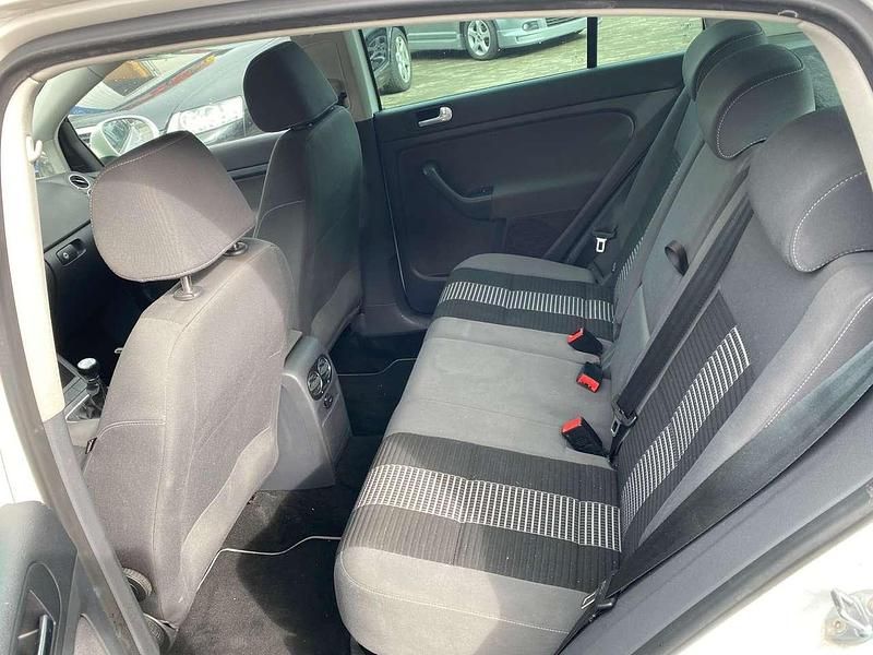 Usata VW Golf VI Comfortline 122 CV (89 kW) 2008 Bianco Utilitaria