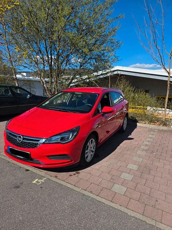 Gebraucht Opel Astra 125 PS (91 kW) 2016 Rot Kombi