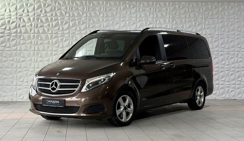 Gebraucht Mercedes V220 163 PS (119 kW) 2017 Braun Van / Kleinbus