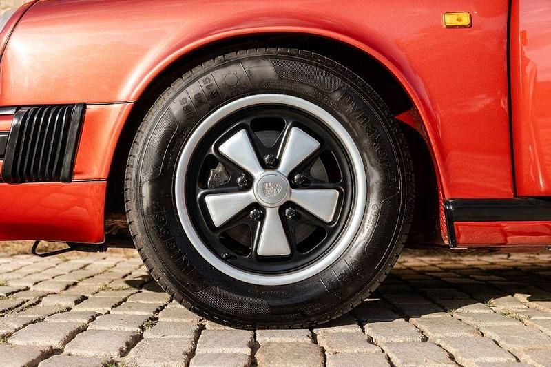 Second-hand Porsche 911S 1977