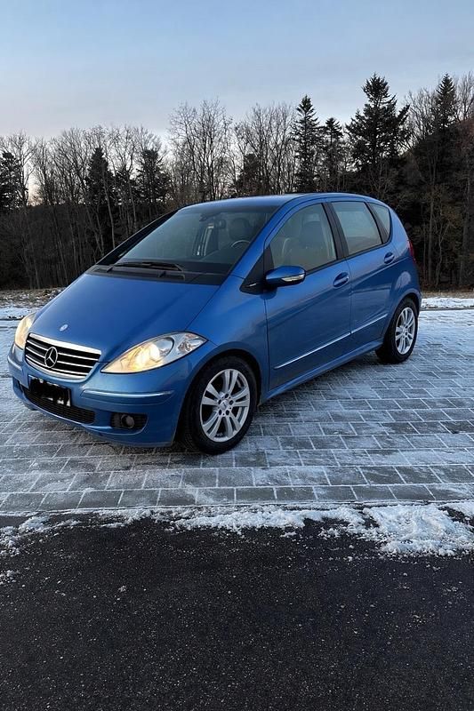 Gebraucht Mercedes 180 Avantgarde 109 PS (80 kW) 2007 Blau Limousine