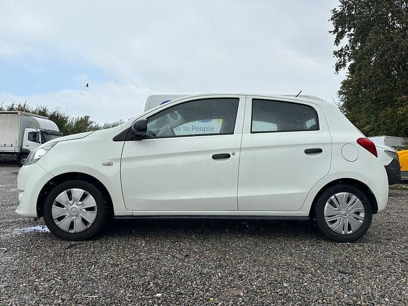 Weiß Gebraucht 2015 Mitsubishi Space Star Diamant Edition Limousine | 3.950 € (Guter Preis) - Bild 1/4