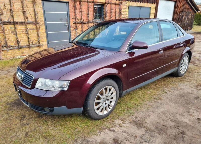 Rot Gebraucht 2002 Audi A4 Limousine | 1.850 € (Superpreis) - Bild 1/4