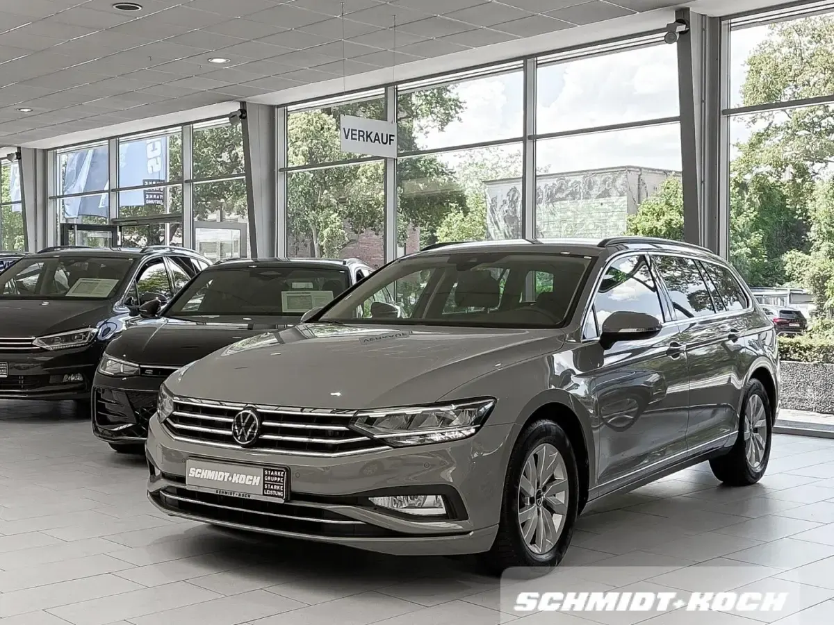Gebraucht VW Passat Business 150 PS (110 kW) 2024 Mondsteingrau (grau) Kombi