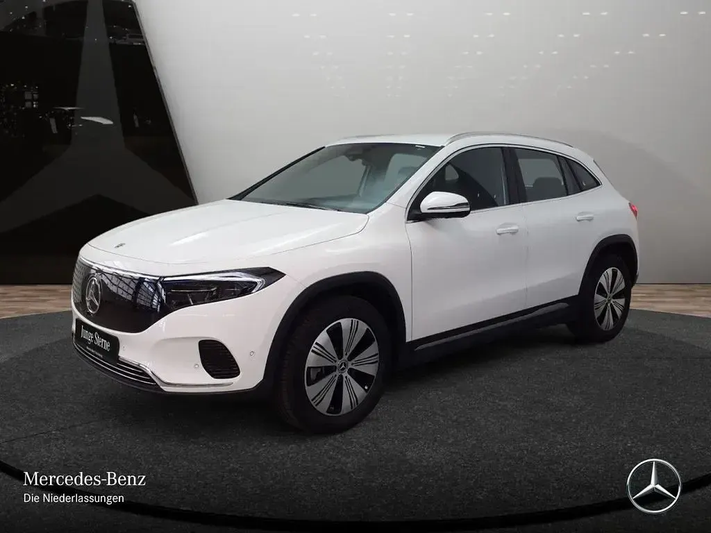 Gebraucht Mercedes EQA250+ Progressive 139 kW (190 PS) 2025 Weiß SUV