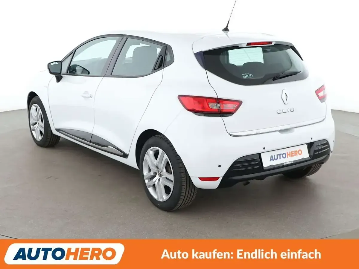Gebraucht Renault Clio LIMITED 76 PS (55 kW) 2019 Weiß Kleinwagen