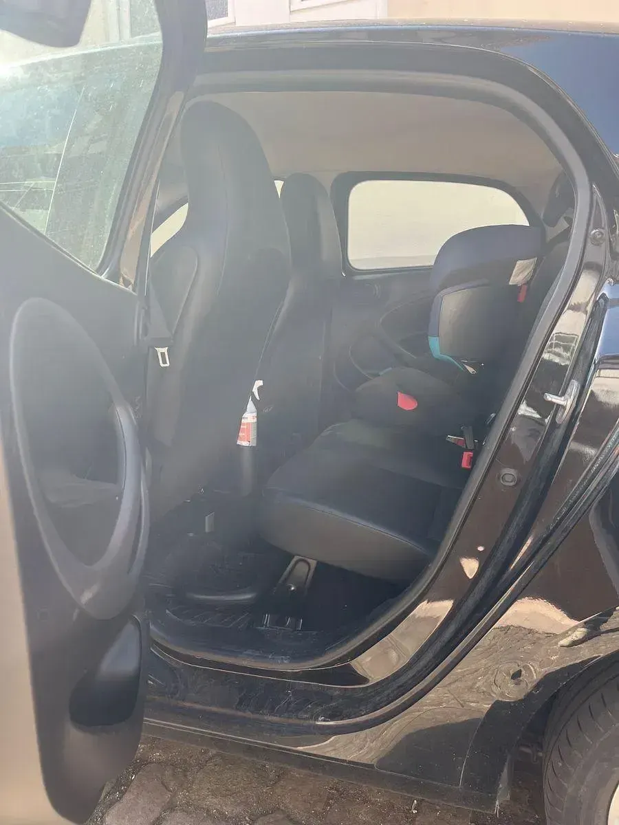 Używany Smart ForFour 71 KM (52 kW) 2015 Czarny Hatchback
