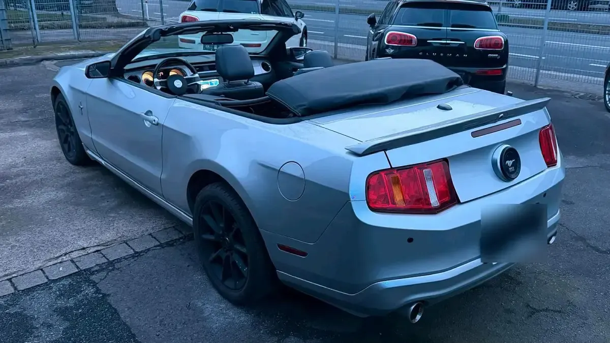 Gebraucht Ford Mustang 307 PS (225 kW) 2011 Cabrio