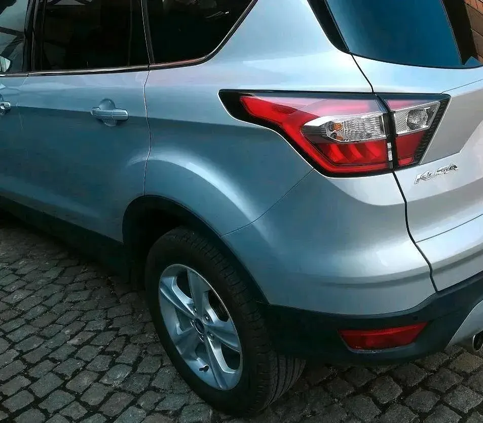 Gebraucht Ford Kuga 120 PS (88 kW) 2017 Silber SUV
