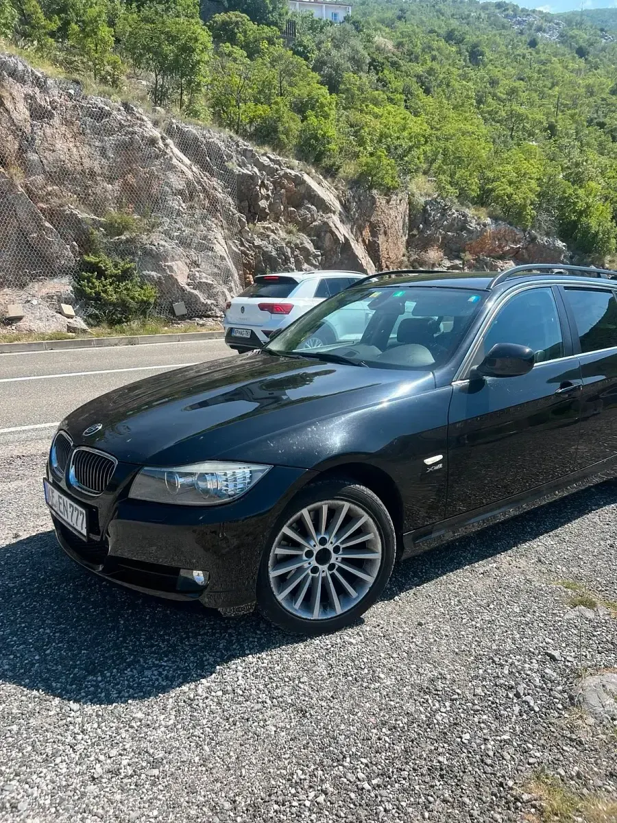 Używany BMW 330 245 KM (180 kW) 2011 Kombi