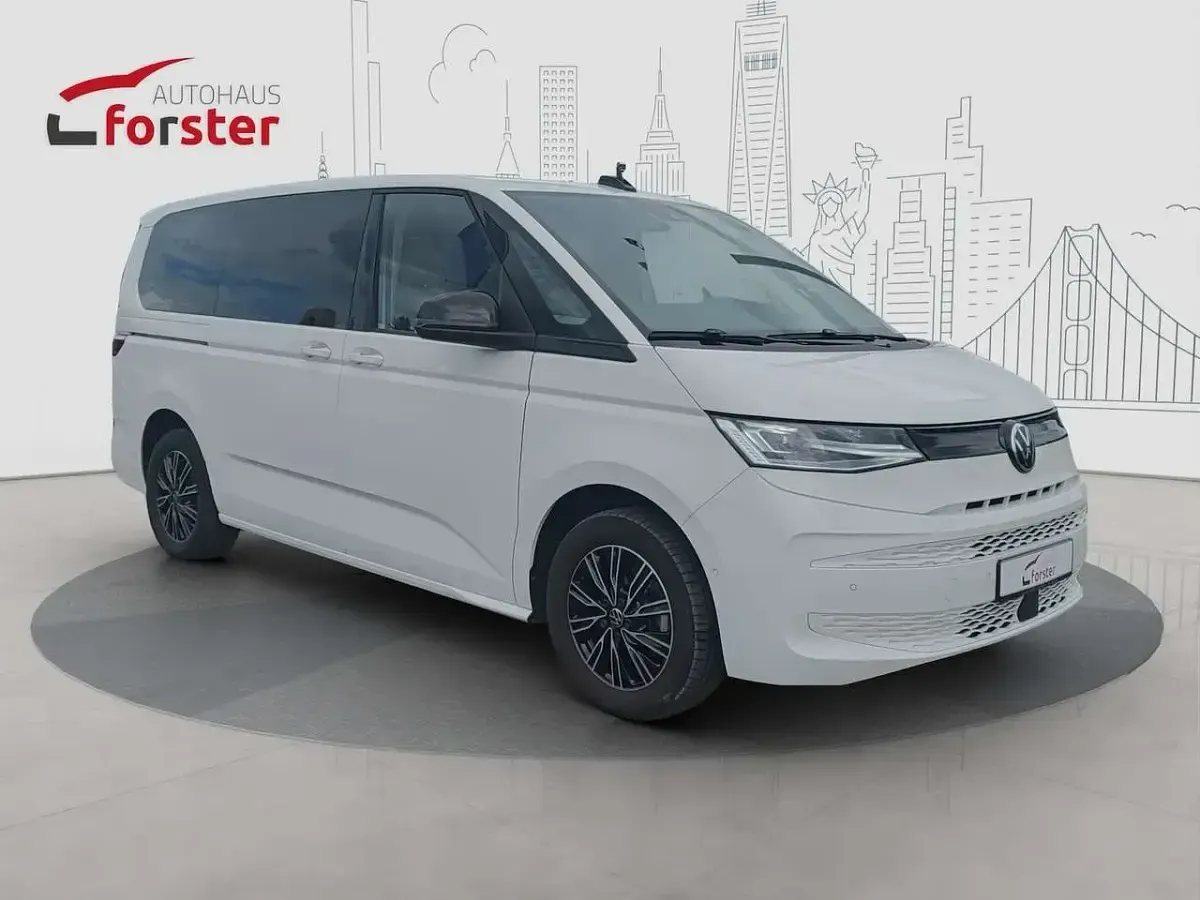 Gebraucht VW Multivan 150 PS (110 kW) 2024 Weiß Van / Kleinbus