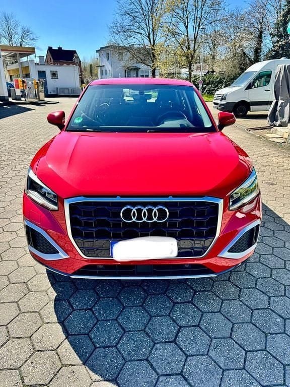 Gebraucht Audi Q2 Advanced 150 PS (110 kW) 2021 Rot SUV