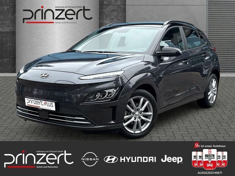 Dark knight / phantom black ro / mic Gebraucht 2022 Hyundai Kona Trend SUV | 25.970 € (Teuer) - Bild 1/4