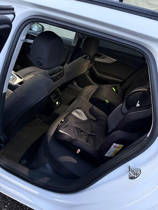 Gebraucht Audi A4 150 PS (110 kW) 2019 Weiß Kombi