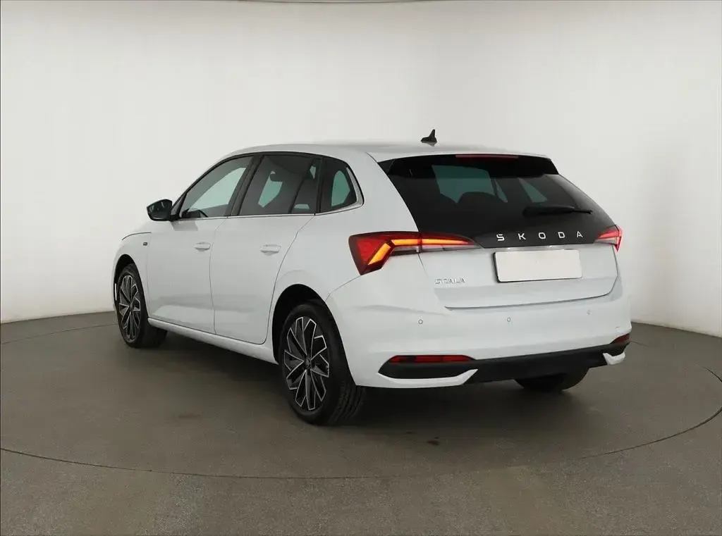 Gebraucht Skoda Scala Drive 150 PS (110 kW) 2025 Weiß Kleinwagen