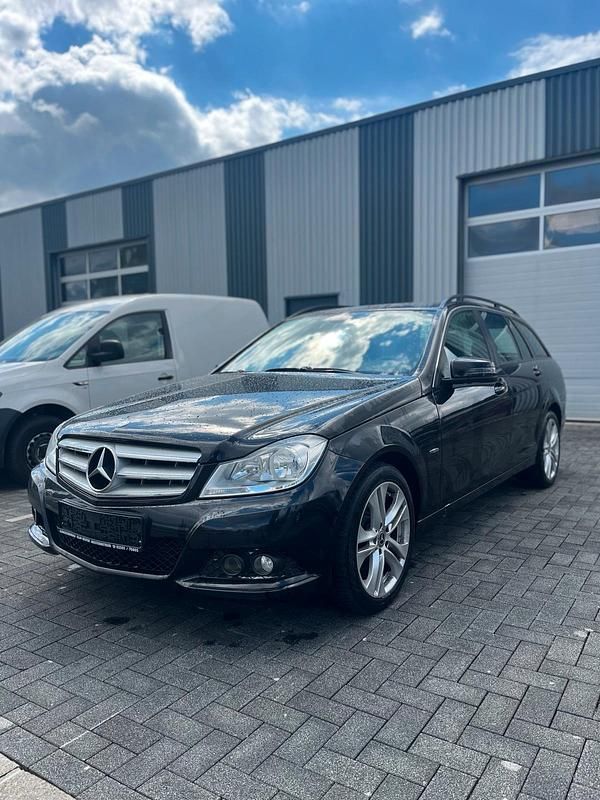 Schwarz Gebraucht 2011 Mercedes C220 Kombi | 3.900 € (Superpreis) - Bild 1/4