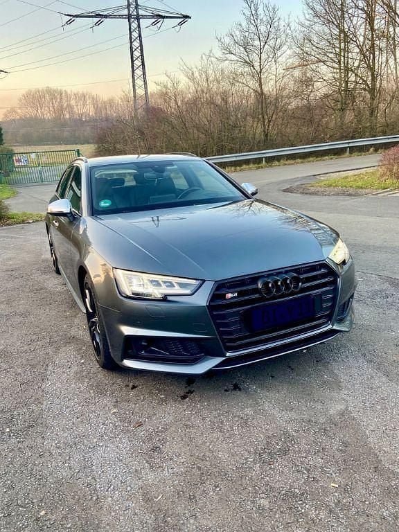Grau Gebraucht 2017 Audi S4 Ambiente Kombi | 32.500 € (Fairer Preis) - Bild 1/4