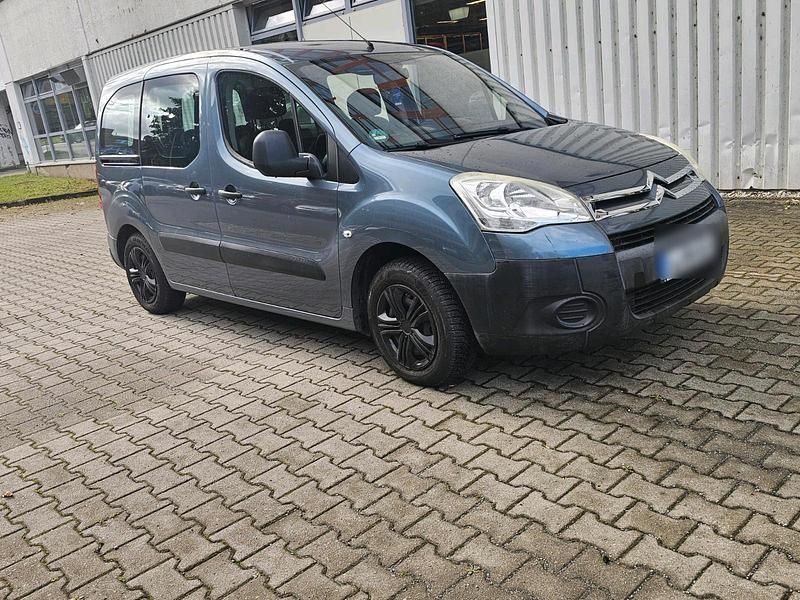 Grau Gebraucht 2009 Citroën Berlingo Van / Kleinbus | 3.999 € (Fairer Preis) - Bild 1/4