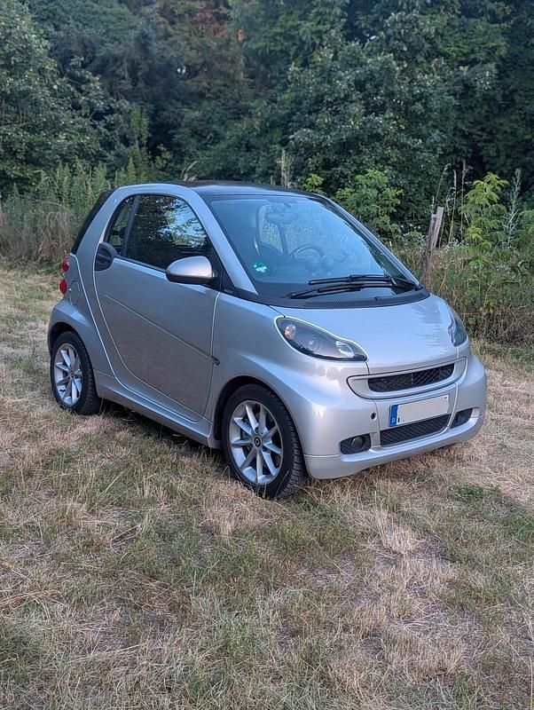 Silber Gebraucht 2009 Smart ForTwo Coupé Brabus Coupé | 4.650 € (Guter Preis) - Bild 1/4