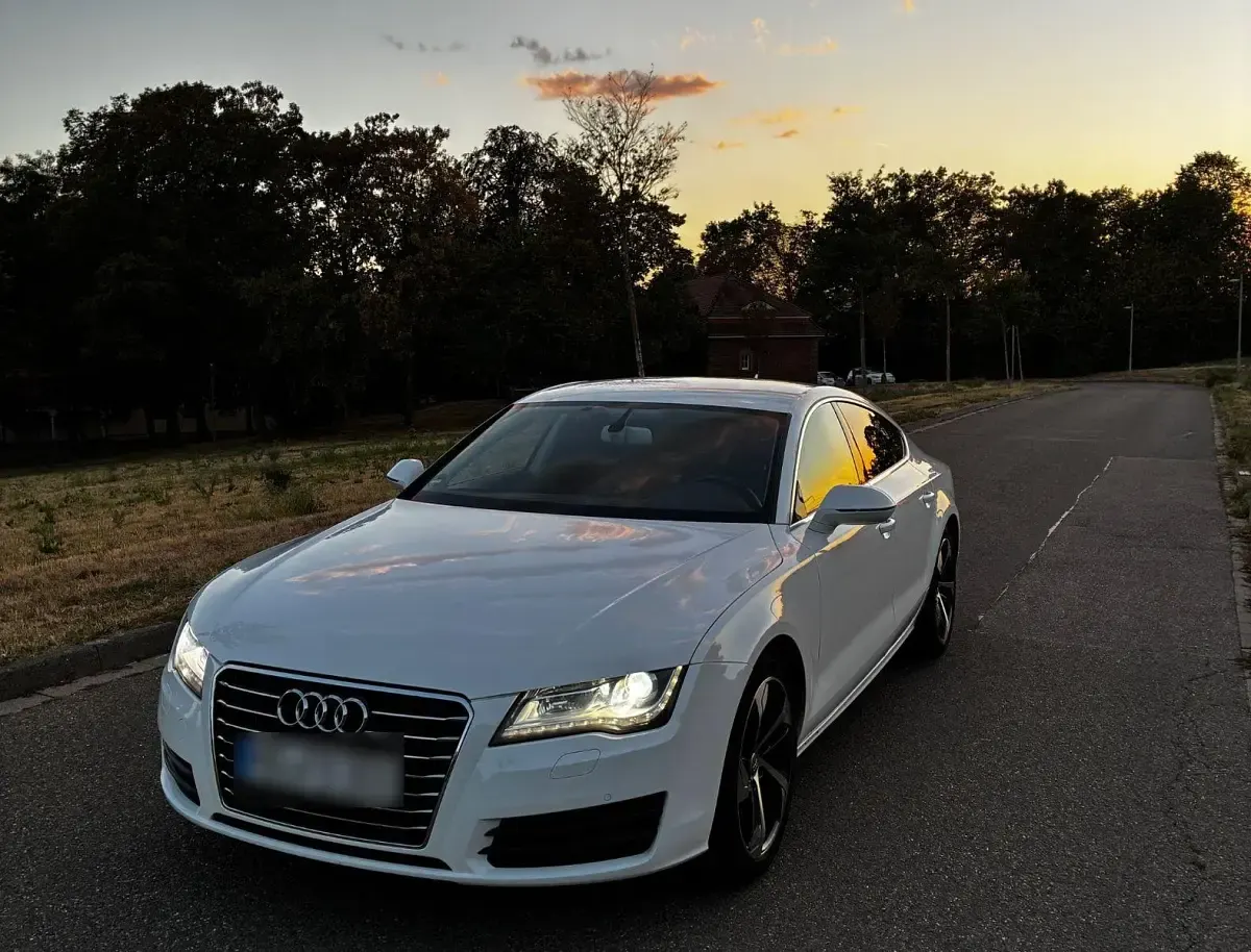 Gebraucht Audi A7 Sportback Design 204 PS (150 kW) 2012 Weiß Kleinwagen
