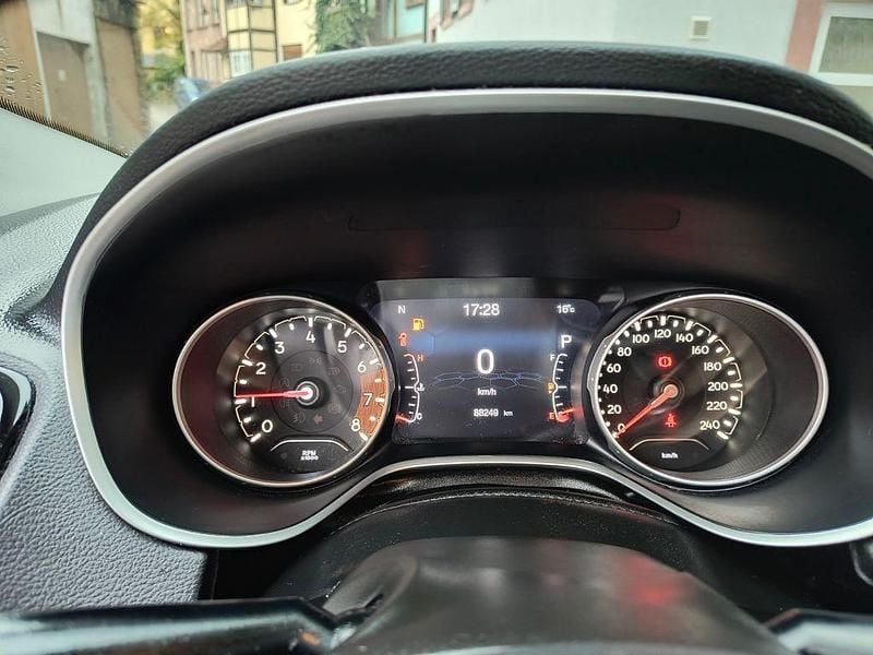 Gebraucht Jeep Compass Limited 170 PS (125 kW) 2018 Schwarz SUV