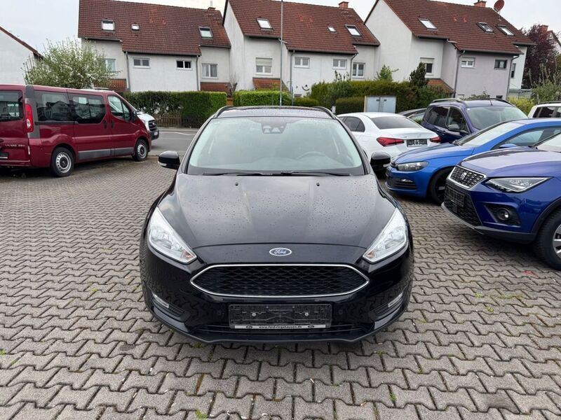 Schwarz Gebraucht 2015 Ford Focus Business Edition Limousine | 5.890 € (Guter Preis) - Bild 1/4