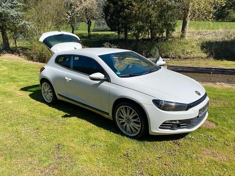 Second-hand VW Scirocco 160 CP (117 kW) 2009 Alb Coupe