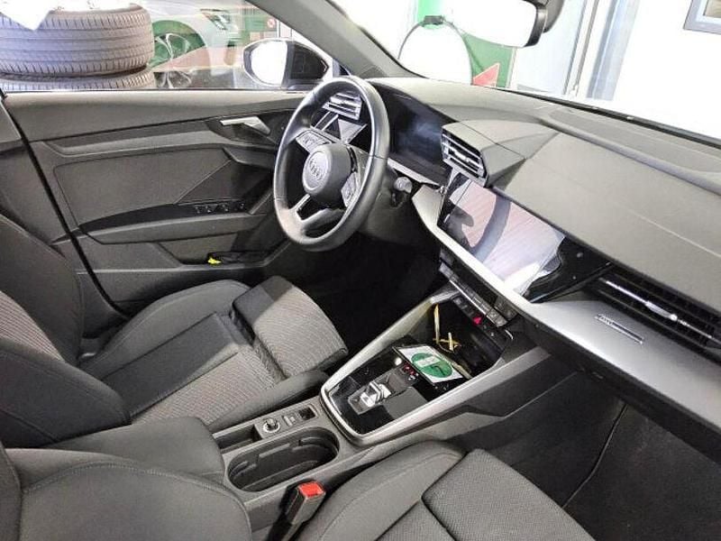 Gebraucht Audi A3 S-Line 150 PS (110 kW) 2024 Weiß Limousine