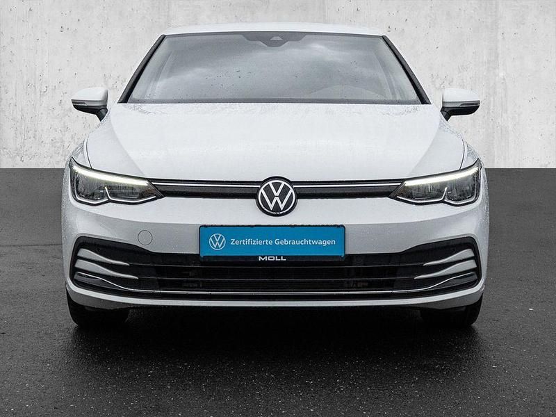 Gebraucht VW Golf VIII Active 116 PS (85 kW) 2022 Pure white Limousine