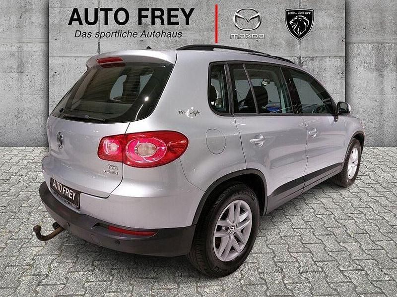 Gebraucht VW Tiguan Freestyle 110 PS (80 kW) 2011 Silber SUV