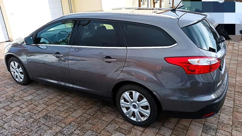 Gebraucht Ford Focus 125 PS (91 kW) 2014 Andere farben Kombi