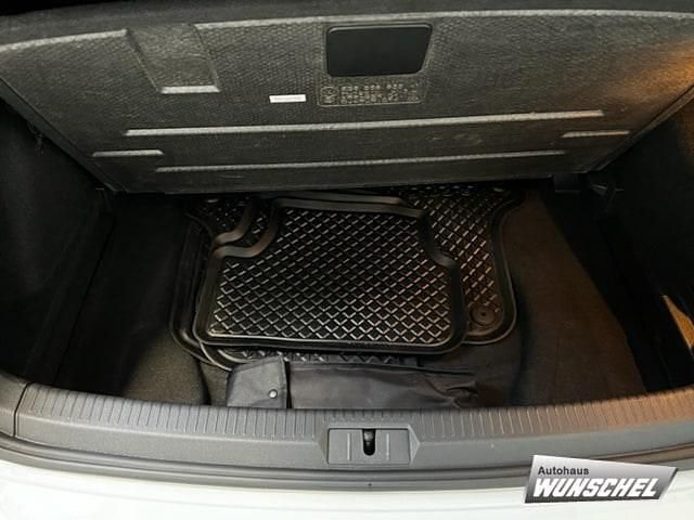 Gebraucht VW e-Golf 100 kW (136 PS) 2019 Kleinwagen