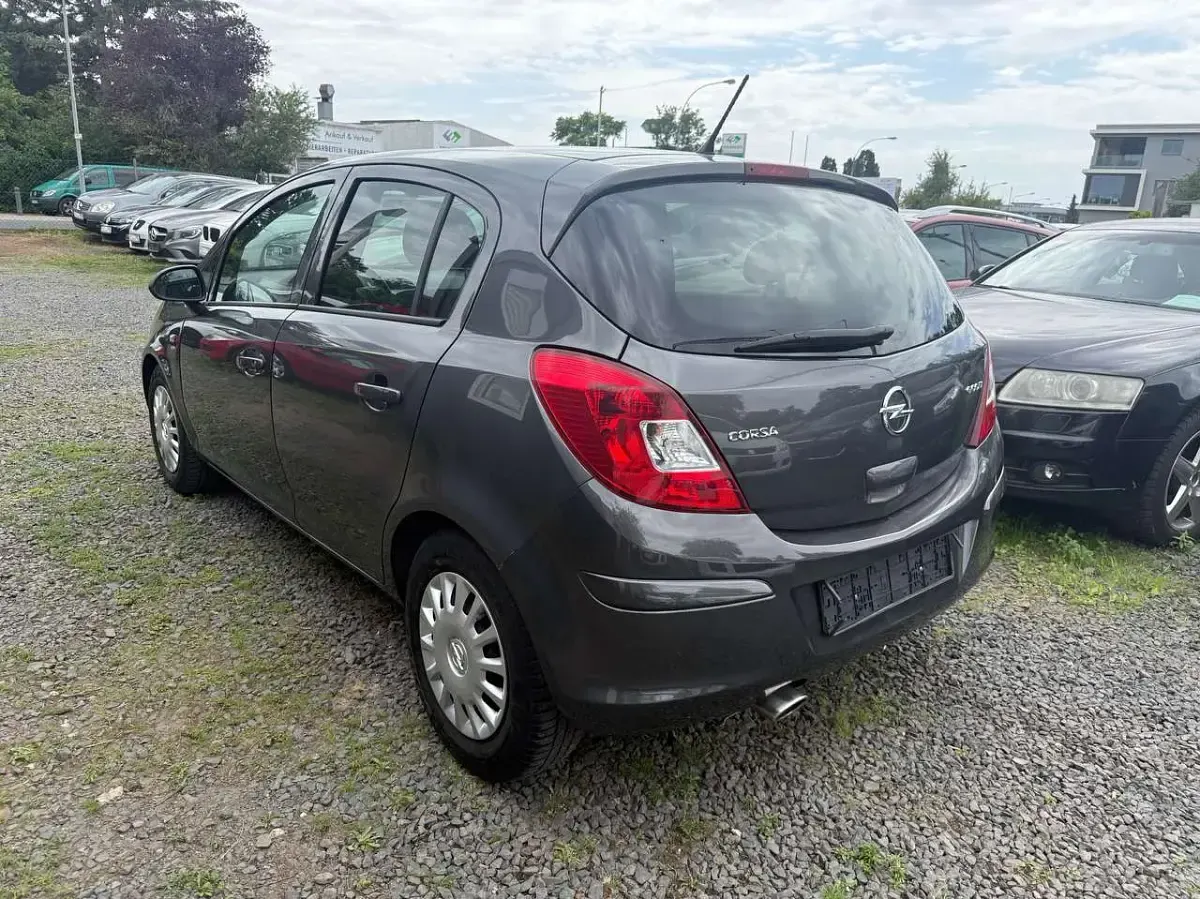Gebraucht Opel Corsa Satellite 69 PS (50 kW) 2011 Karbongrau Kleinwagen