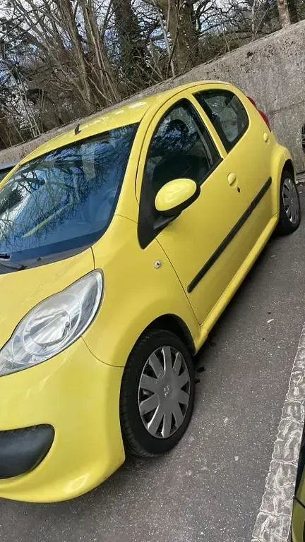 Gebraucht Peugeot 107 Filou 68 PS (50 kW) 2007 Gelb Kleinwagen