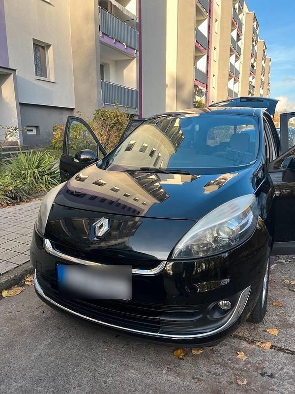 Schwarz Gebraucht 2012 Renault Mégane III Van / Kleinbus | 5.200 € (Fairer Preis) - Bild 1/4