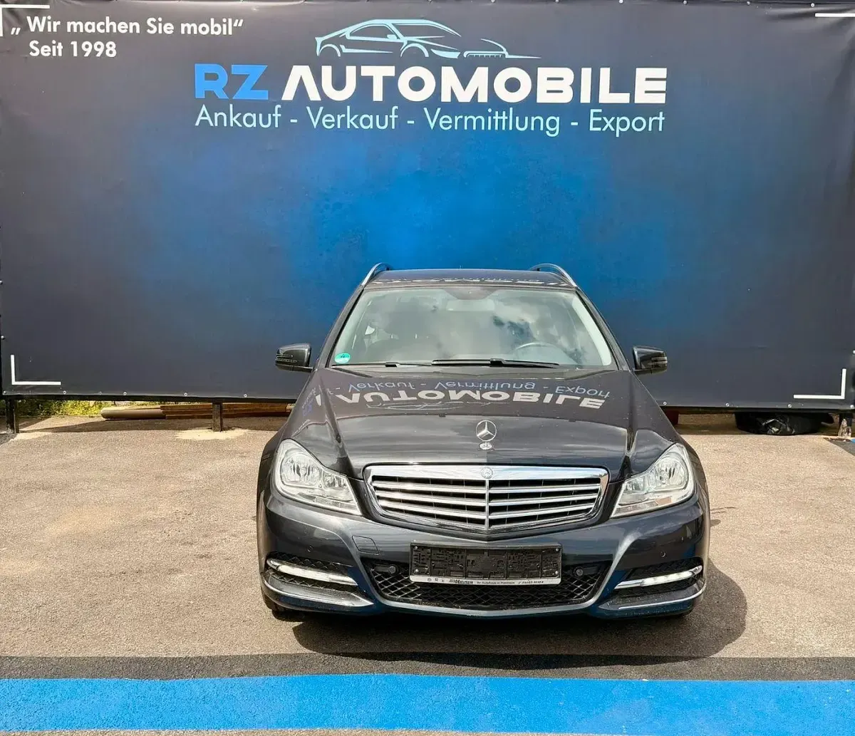 Gebraucht Mercedes C180 156 PS (114 kW) 2013 Schwarz Kombi