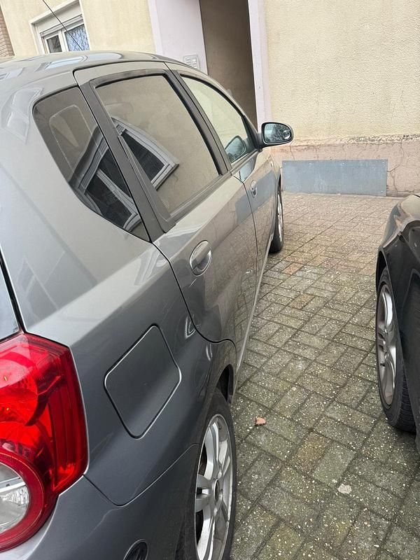 Gebraucht Chevrolet Aveo 95 PS (69 kW) 2009 Andere farben Kleinwagen