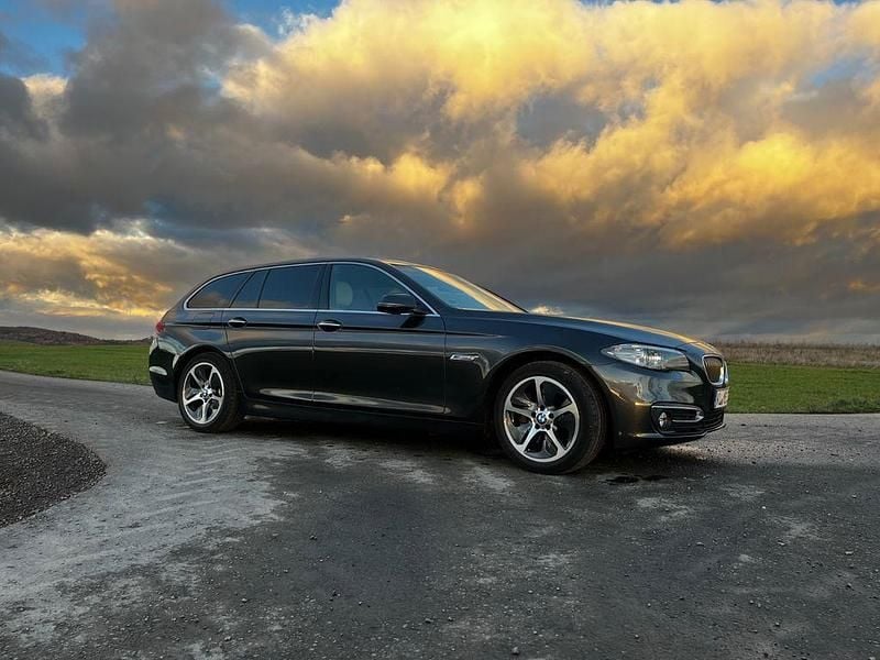 Gebraucht BMW 525 Luxury Line 218 PS (160 kW) 2014 Braun Kombi
