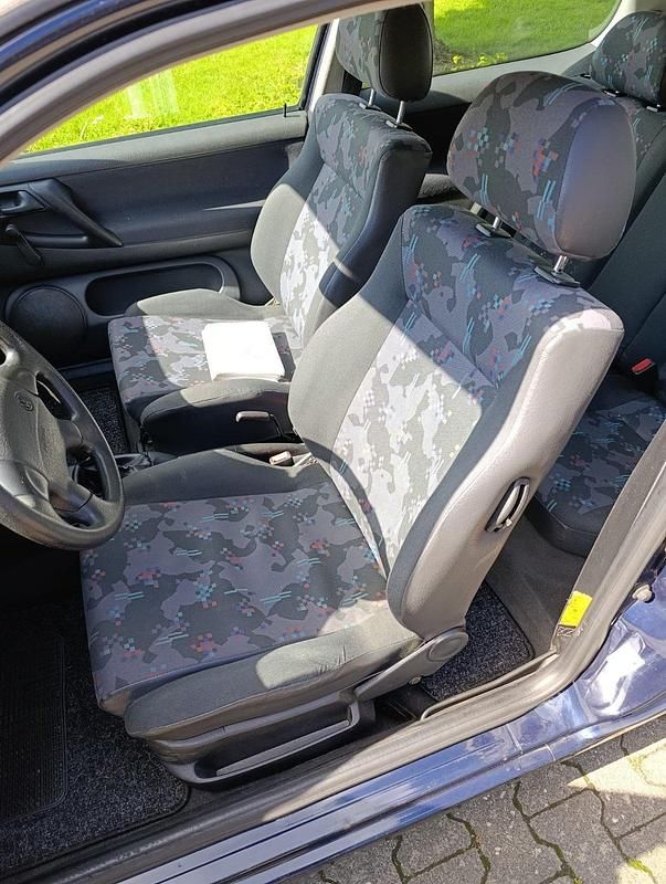 Gebraucht VW Polo 60 PS (44 kW) 1998 Blau Kleinwagen