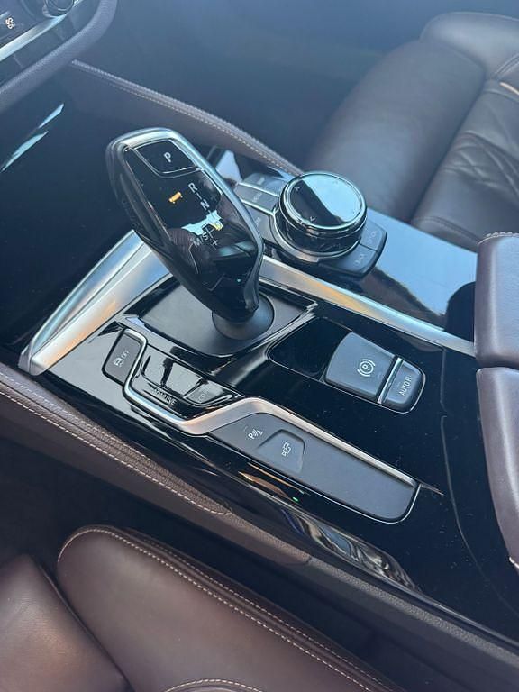 Gebraucht BMW M550 Performance 400 PS (294 kW) 2017 Blau Limousine