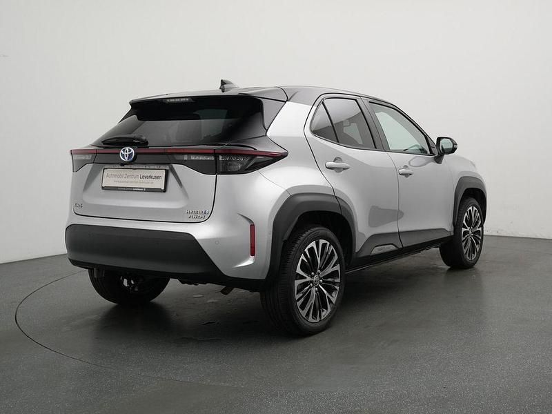 Gebraucht Toyota Yaris Cross Elegant 116 PS (85 kW) 2022 Silber SUV