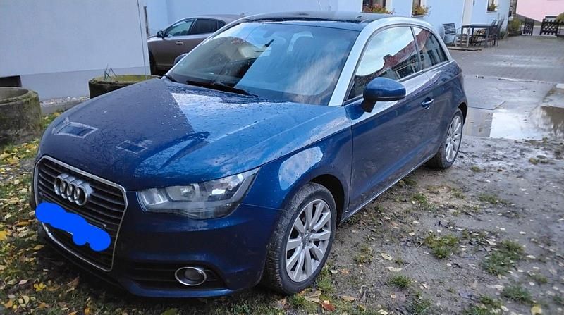 Blau Gebraucht 2011 Audi A1 Ambition Kleinwagen | 5.700 € (Fairer Preis) - Bild 1/4