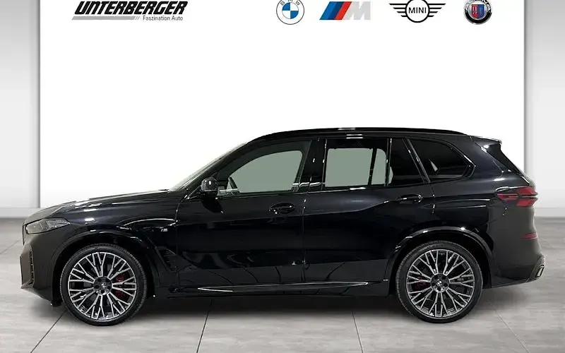 Gebraucht BMW X5 Comfort Edition 352 PS (258 kW) 2025 Schwarz SUV