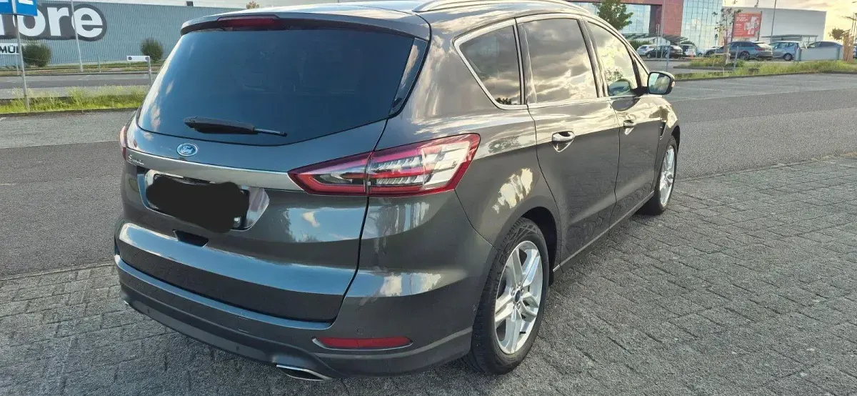 Gebraucht Ford S-MAX Titanium 179 PS (131 kW) 2016 Grau Van / Kleinbus