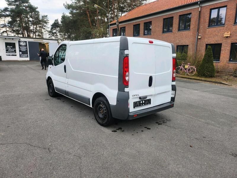 Gebraucht Opel Vivaro 90 PS (66 kW) 2014 Weiß Van / Kleinbus