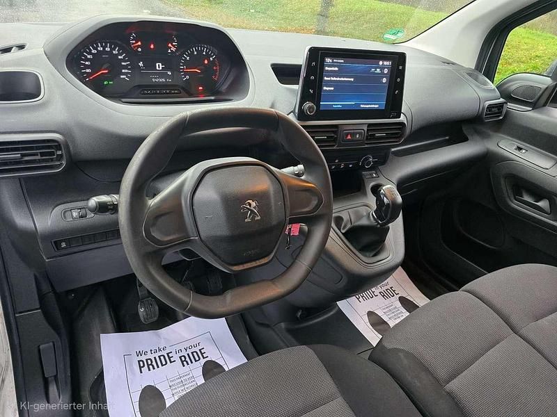 Gebraucht Peugeot Partner Premium 99 PS (72 kW) 2019 Lack weiss banquise Van / Kleinbus