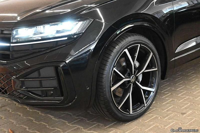 Gebraucht VW Touareg R-line 286 PS (210 kW) 2023 Grenadillschwarz metallic SUV